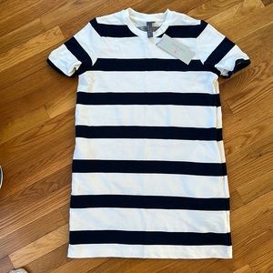 Sweaty Betty XS navy blue and white striped comfortable dress/coverup